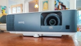 Обзор игрового проектора BenQ TK700STi 4K